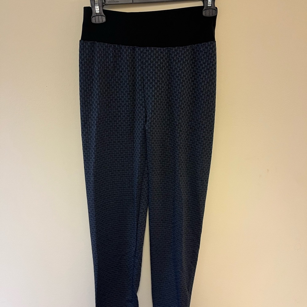 Grey tik-tok leggings, size large